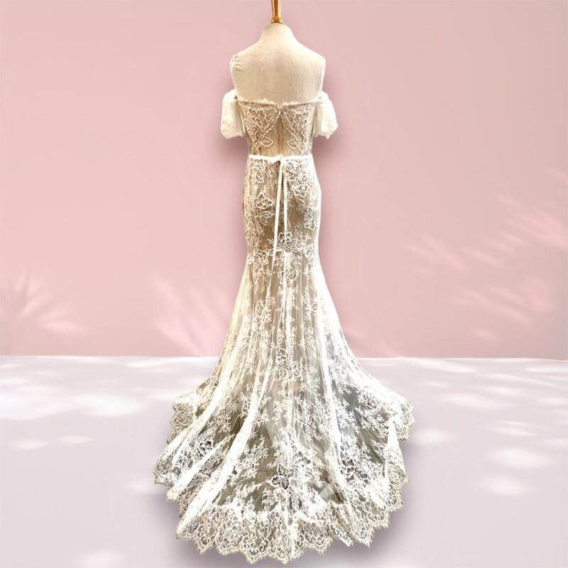 オフショルダーレース　ウェディングドレス