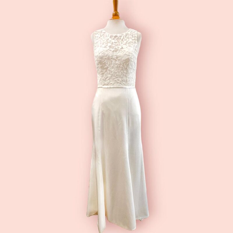 大きいサイズ レーストップスクープネック　ウェディングドレス